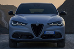 Alfa Romeo Stelvio Competizione Competizione Todo terreno Gris Matte Exterior Frontal 5 puertas