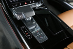Audi A8 A8 L 60 TFSIe quattro tiptronic A8 L S line edition TFSIe con Cuero Valcona Marr&oacute;n Co&ntilde;ac Turismo Interior Palanca de Cambios 4 puertas