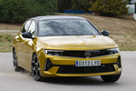 Opel Astra PHEV 1.6 Turbo 132 kW (180 CV) AT8 Ultimate PHEV Turismo Kult Yellow Exterior Lateral-Frontal 5 puertas