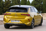 Opel Astra PHEV 1.6 Turbo 132 kW (180 CV) AT8 Ultimate PHEV Turismo Kult Yellow Exterior Posterior-Lateral 5 puertas