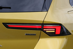 Opel Astra PHEV 1.6 Turbo 132 kW (180 CV) AT8 Ultimate PHEV Turismo Kult Yellow Exterior Pilotos 5 puertas