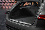 Audi Q8 50 e-tron quattro e-tron S line con Cuero Valcona (prensa) Todo terreno Interior Maletero 5 puertas