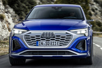 Audi Q8 SQ8 Sportback e-tron quattro SQ8 Sportback e-tron Todo terreno Azul Ultra Metalizado Exterior Frontal 5 puertas