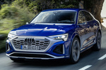 Audi Q8 SQ8 Sportback e-tron quattro SQ8 Sportback e-tron Todo terreno Azul Ultra Metalizado Exterior Frontal-Lateral 5 puertas
