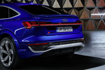 Audi Q8 SQ8 Sportback e-tron quattro SQ8 Sportback e-tron Todo terreno Azul Ultra Metalizado Exterior Posterior 5 puertas