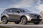 Alfa Romeo Tonale Plug-In Hybrid Q4 Edici&oacute;n Especial Plug-in Hybrid Todo terreno Gris Vesuvio Exterior Lateral-Frontal 5 puertas
