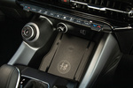 Alfa Romeo Tonale Plug-In Hybrid Q4 Edici&oacute;n Especial Plug-in Hybrid Todo terreno Interior Recarga inal&aacute;mbrica tel&eacute;fonos 5 puertas