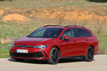 Volkswagen Golf Variant 1.5 eTSI 110 kW (150 CV) DSG 7 vel. Variant R-Line Turismo familiar Rojo Intenso Metalizado Exterior Frontal-Lateral 5 puertas