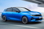 Opel Astra Electric 115 kW (156 CV) 54 kWh GS Electric Turismo Kobalt Blue Exterior Lateral-Frontal 5 puertas