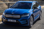 Skoda Enyaq RS iV RS iV Todo terreno Azul Race Metalizado Exterior Frontal-Lateral 5 puertas
