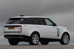 Land Rover Range Rover P440e SWB PHEV HSE SWB PHEV Todo terreno Fuji White Exterior Posterior-Lateral 5 puertas