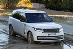 Land Rover Range Rover P440e SWB PHEV HSE SWB PHEV (sesi&oacute;n off-road) Todo terreno Fuji White Exterior Lateral-Frontal 5 puertas