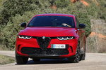 Alfa Romeo Tonale Hybrid 160 TCT Edizione Speciale Todo terreno Rojo Alfa Exterior Frontal-Lateral 5 puertas