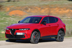 Alfa Romeo Tonale Hybrid 160 TCT Edizione Speciale Todo terreno Rojo Alfa Exterior Frontal-Lateral 5 puertas