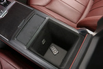 Land Rover Range Rover P440e SWB PHEV HSE SWB PHEV Todo terreno Interior Guantera y recept&aacute;culo 5 puertas