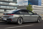 BMW Serie 7 M760e xDrive M760e xDrive Turismo Saphirschwarz Metallic Two-Tone Exterior Posterior-Lateral 4 puertas