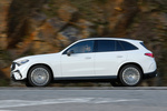 Mercedes-Benz GLC 220 d 4MATIC AMG Line con Paquete Night Todo terreno Blanco Diamante Metalizado Exterior Lateral 5 puertas