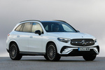 Mercedes-Benz GLC 220 d 4MATIC AMG Line con Paquete Night Todo terreno Blanco Diamante Metalizado Exterior Lateral-Frontal 5 puertas