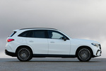 Mercedes-Benz GLC 220 d 4MATIC AMG Line con Paquete Night Todo terreno Blanco Diamante Metalizado Exterior Lateral 5 puertas