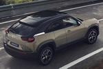 Mazda MX-30 e-Skyactiv R-EV Prime-Line Todo terreno Zircon Sand Exterior Cenital-Posterior-Lateral 5 puertas