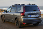 Dacia Jogger Hybrid 140 7 plazas Extreme Hybrid 7 plazas Turismo familiar Gris Schiste Exterior Lateral-Posterior 5 puertas