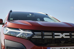Dacia Jogger Hybrid 140 7 plazas Expression Hybrid 7 plazas Turismo familiar Naranja Terracota Exterior Detalle 5 puertas
