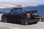 MINI MINI 3p Cooper SE Convertible 3p Cooper SE Convertible Descapotable Enigmatic Black Metallic Exterior Lateral-Posterior 3 puertas