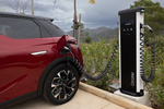 DS 3 E-TENSE Opera Noir Todo terreno Rouge Diva Exterior Toma de recarga 5 puertas