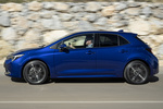 Toyota Corolla 140H Premium Turismo Juniper Blue Exterior Lateral 4 puertas