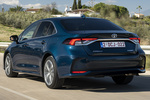 Toyota Corolla Sedan 140H Sedan Style Plus Turismo Azul Mediterr&aacute;neo Exterior Lateral-Posterior 4 puertas