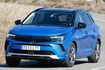 Opel Grandland 1.2 Gasolina 96 kW (130 CV) Aut. Ultimate Todo terreno Kobalt Blue Exterior Frontal-Lateral 5 puertas