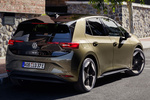 Volkswagen ID.3 150 KW (204 CV) 58 kWh Pro Turismo Dark Olivine Green Exterior Posterior-Lateral 5 puertas