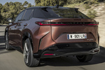 Lexus RZ 450e Luxury Todo terreno Bitono Sonic Copper Exterior Lateral-Posterior 5 puertas