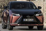 Lexus RZ 450e Luxury Todo terreno Bitono Sonic Copper Exterior Lateral-Frontal 5 puertas