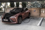Lexus RZ 450e Luxury Todo terreno Bitono Sonic Copper Exterior Toma de recarga 5 puertas