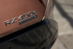 Lexus RZ 450e Luxury Todo terreno Bitono Sonic Copper Exterior Detalle 5 puertas