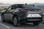 Lexus RZ 450e Business Todo terreno Bitono Sonic Chrome Exterior Lateral-Posterior 5 puertas
