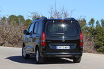Opel Combo 100 kW (136 CV) 50 kWh Life Elegance Plus Veh&iacute;culo comercial Karbon Black Exterior Lateral-Posterior 5 puertas