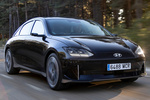 Hyundai IONIQ 6 239 kW (325 CV) 77 kWh AWD Energy Turismo Abyss Black Exterior Lateral-Frontal 4 puertas