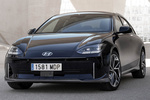 Hyundai IONIQ 6 168 kW (228 CV) 77 kWh RWD Star (con llantas de 20") Turismo Abyss Black Exterior Frontal-Lateral 4 puertas