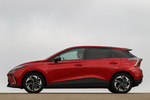 MG MG4 Electric 64 kWh Luxury Turismo Rojo Diamante Exterior Lateral 5 puertas