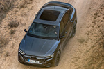 Audi Q8 Sportback 55 e-tron quattro Sportback e-tron S line con Paquete Black  Todo terreno Gris cronos Exterior Cenital-Frontal-Lateral 5 puertas