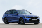 BMW Serie 3 330e xDrive Touring Paquete M Sport Pro Touring Turismo familiar M Portimao Blue Metallic Exterior Lateral-Frontal 4 puertas