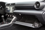 Subaru BRZ BRZ BRZ Coup&eacute; Interior Guantera y recept&aacute;culo 2 puertas