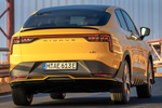 Aiways U6 63 kWh Coup&eacute; Prime Todo terreno Canary Yellow Exterior Posterior-Lateral 5 puertas
