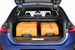 BMW Serie 3 330e xDrive Touring Paquete M Sport Pro Touring Turismo familiar Interior Maletero 4 puertas
