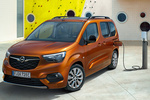 Opel Combo 100 kW (136 CV) 50 kWh Life Elegance Plus Veh&iacute;culo comercial Marr&oacute;n Cobre Exterior Toma de recarga 5 puertas
