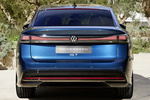 Volkswagen ID.7 210 kW (286 CV) 77 kWh Pro M&aacute;s Turismo Azul Aguamarina con Techo Negro Exterior Posterior 5 puertas