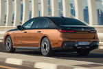 BMW i7 i7 M70 xDrive i7 M70 xDrive Turismo Liquid Copper Metalizado / Sapphire Black Metalizado Exterior Lateral-Posterior 4 puertas
