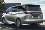 Lexus LM 500h Luxury Monovolumen Exterior Lateral-Posterior 5 puertas
